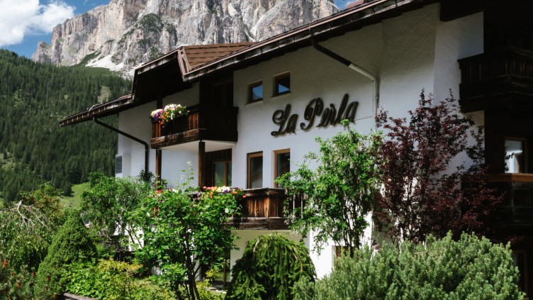 La Perla Corvara esterno